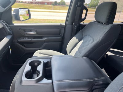 2026 RAM 1500 RAM 1500 EXPRESS CREW CAB 4X2 5'7' BOX