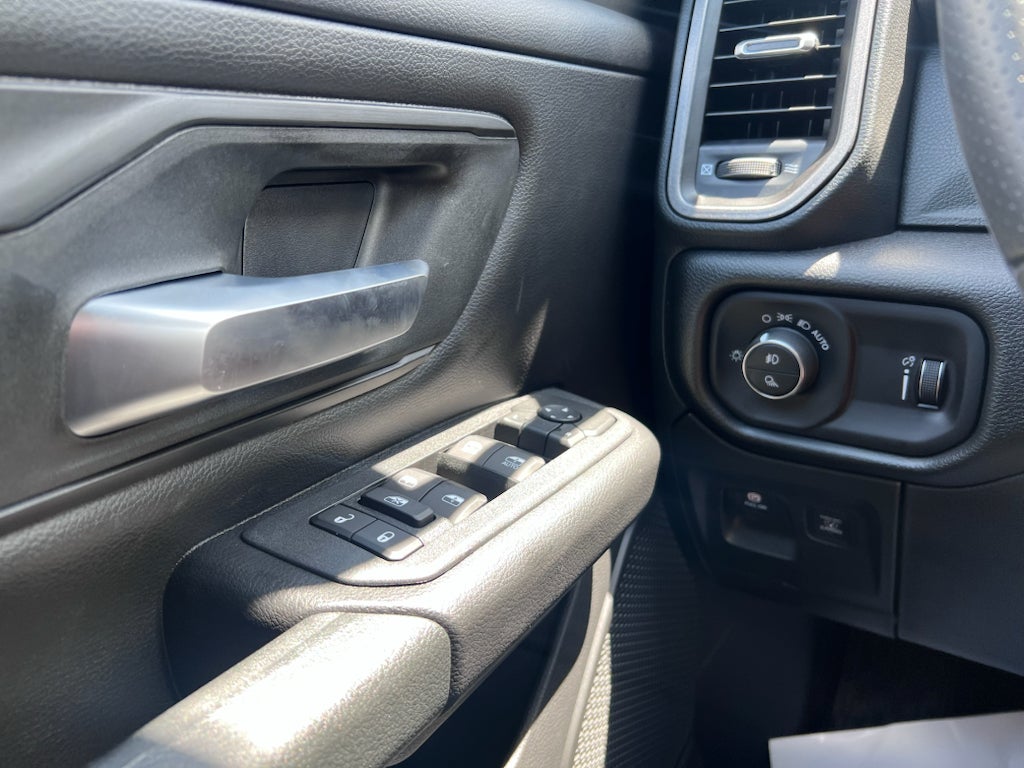 2026 RAM 1500 RAM 1500 EXPRESS CREW CAB 4X2 5'7' BOX