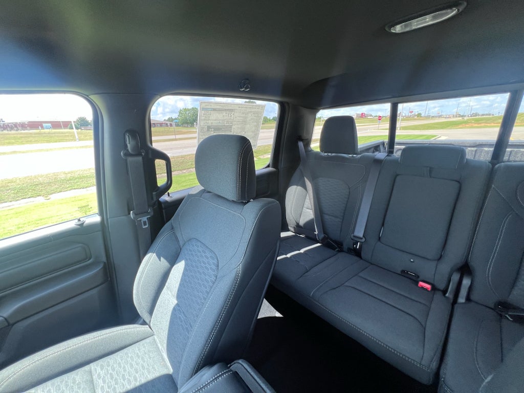 2026 RAM 1500 RAM 1500 EXPRESS CREW CAB 4X2 5'7' BOX