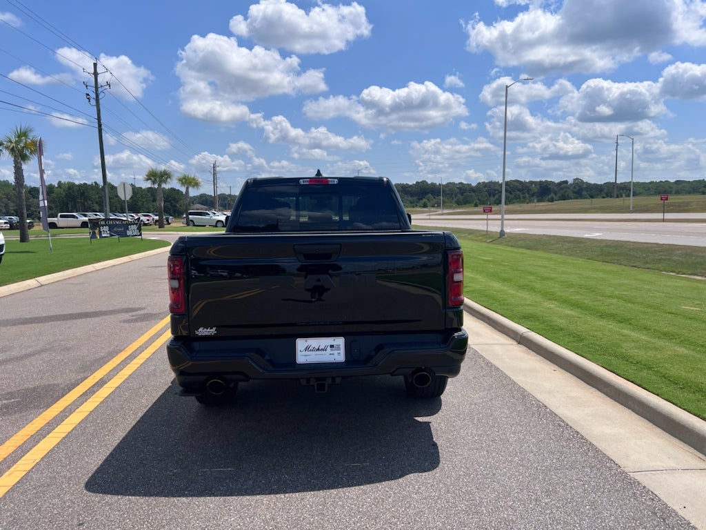 2026 RAM 1500 RAM 1500 EXPRESS CREW CAB 4X2 5'7' BOX