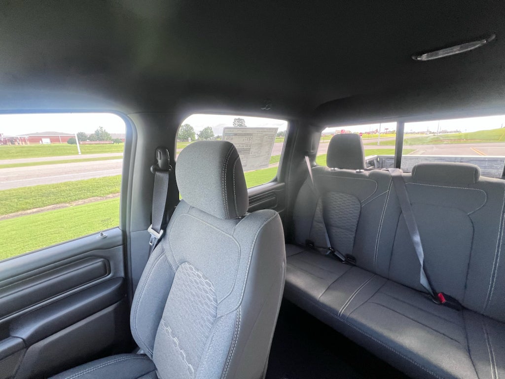 2026 RAM 1500 RAM 1500 EXPRESS CREW CAB 4X4 5'7' BOX