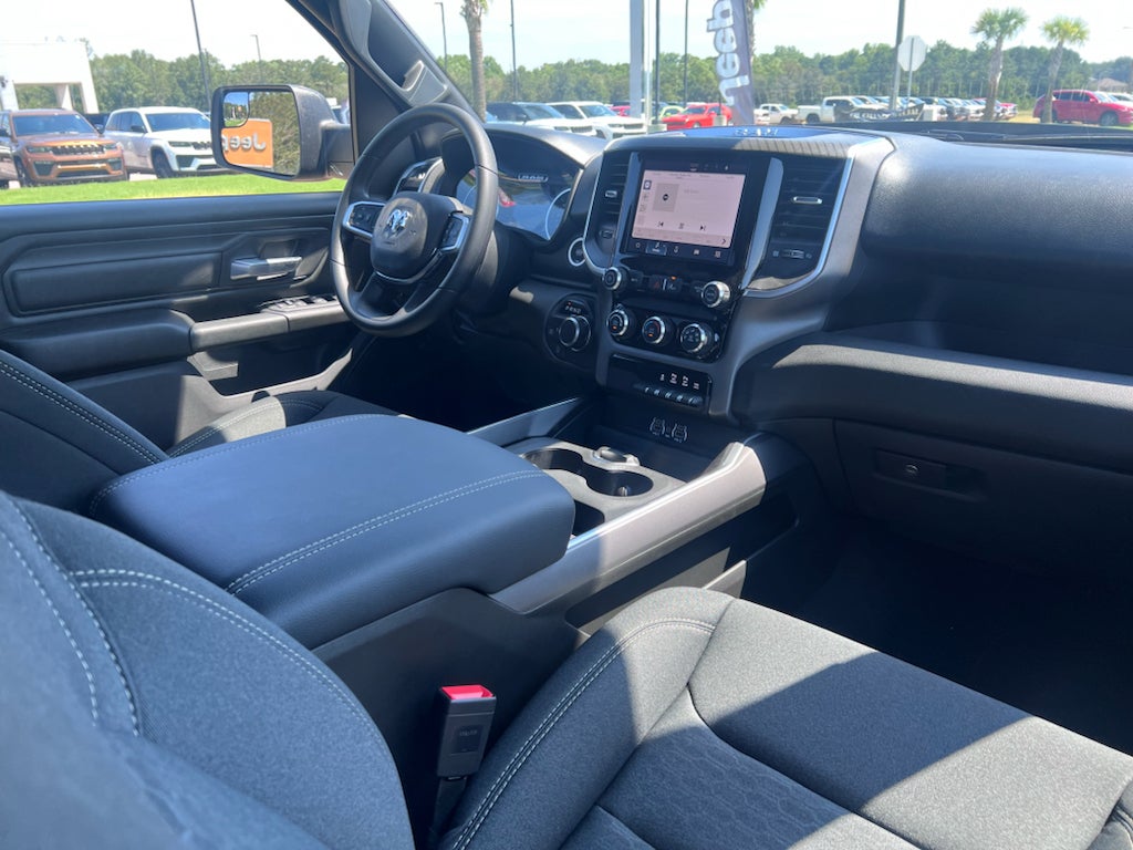2026 RAM 1500 RAM 1500 EXPRESS CREW CAB 4X4 5'7' BOX