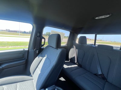 2026 RAM 1500 RAM 1500 EXPRESS CREW CAB 4X4 5'7' BOX