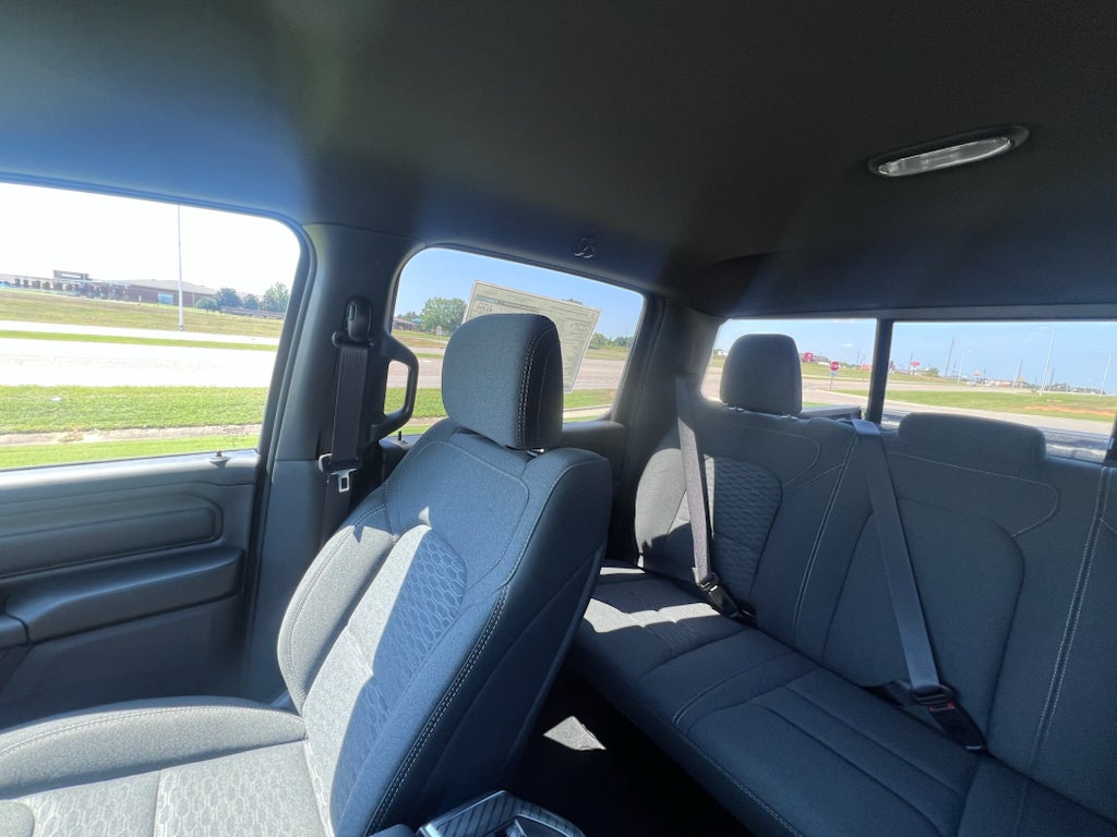 2026 RAM 1500 RAM 1500 EXPRESS CREW CAB 4X4 5'7' BOX
