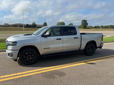 2026 RAM 1500 RAM 1500 EXPRESS CREW CAB 4X4 5'7' BOX