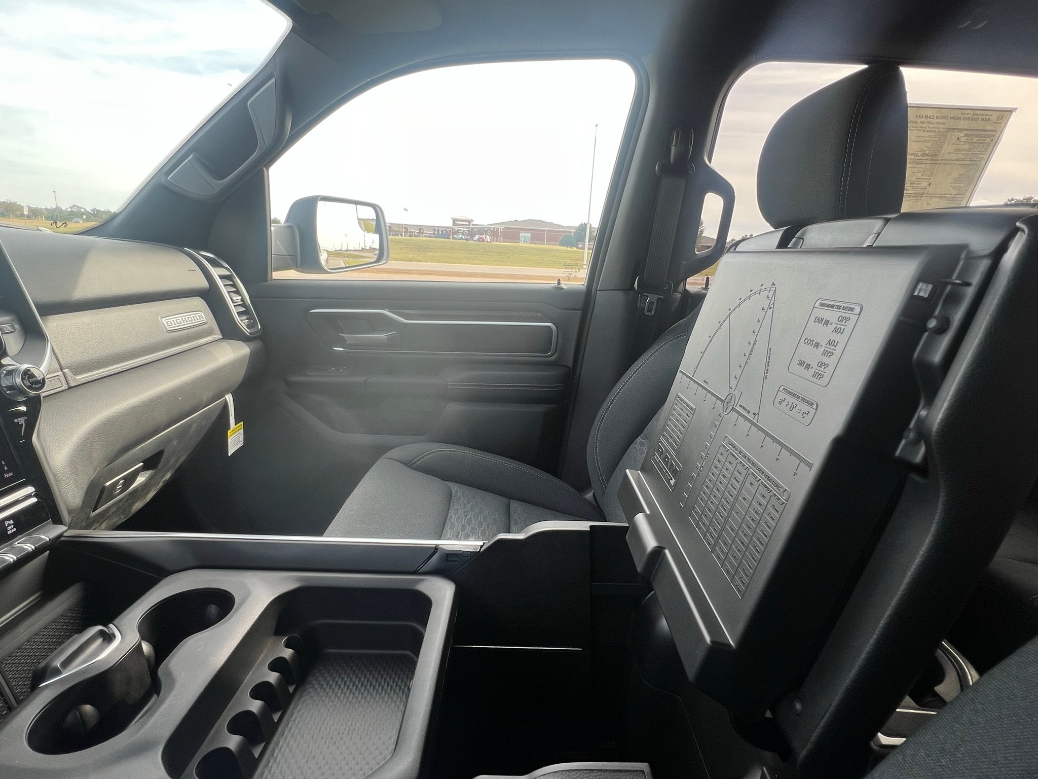 2026 RAM 1500 RAM 1500 BIG HORN CREW CAB 4X4 5'7' BOX