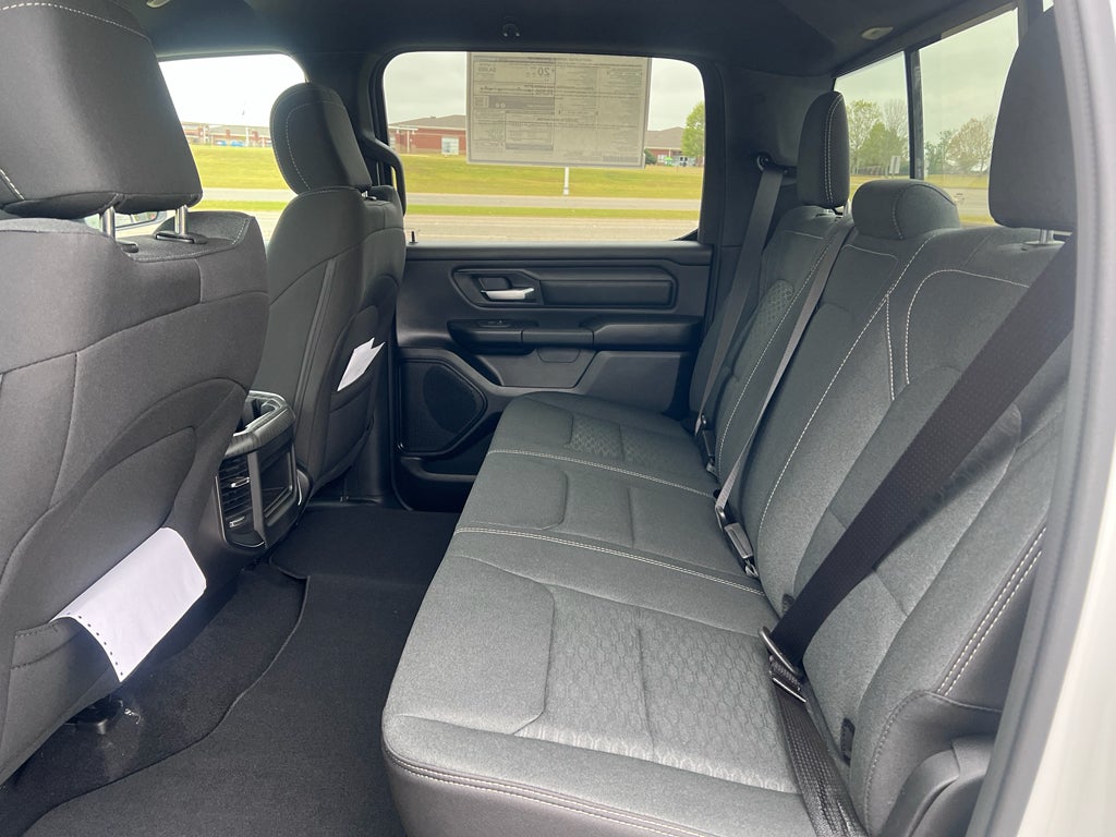 2026 RAM 1500 RAM 1500 EXPRESS CREW CAB 4X4 5'7' BOX