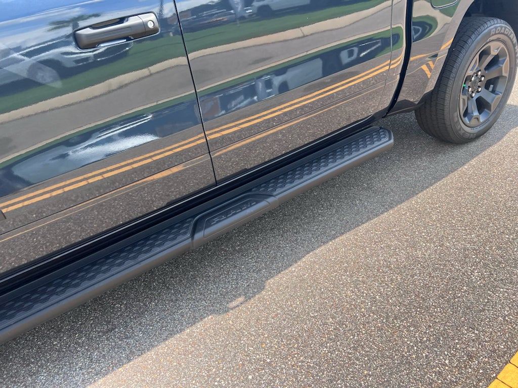2026 RAM 1500 RAM 1500 EXPRESS CREW CAB 4X4 5'7' BOX