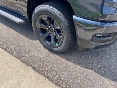 2026 RAM 1500 RAM 1500 EXPRESS CREW CAB 4X4 5'7' BOX