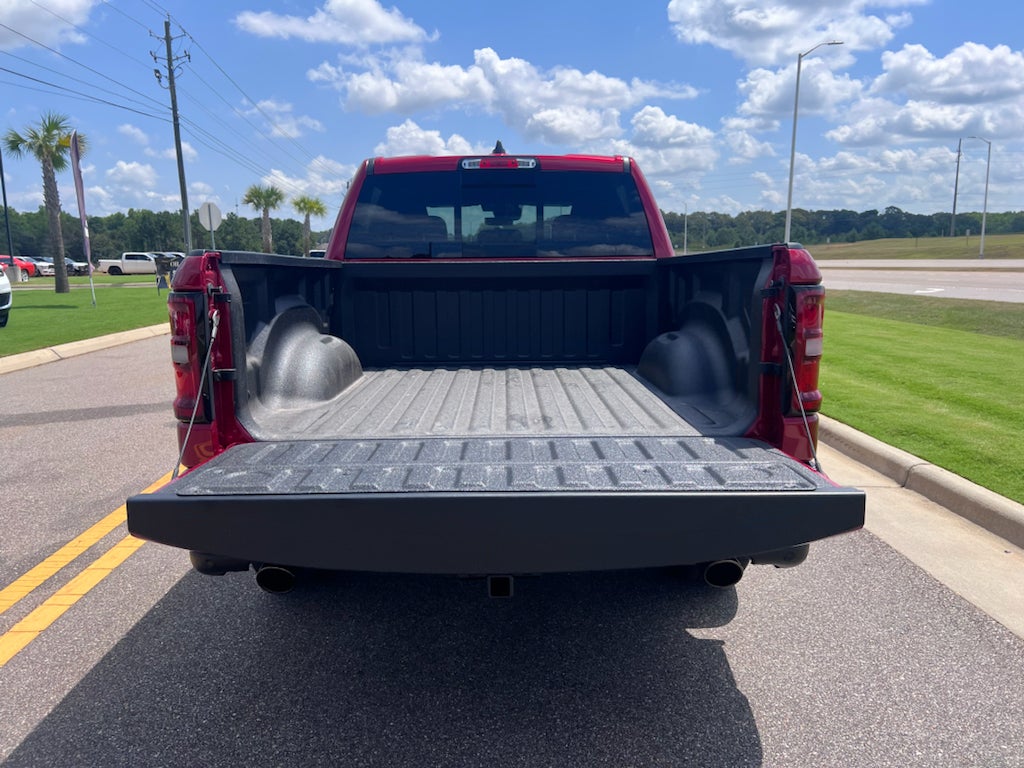 2026 RAM 1500 RAM 1500 EXPRESS CREW CAB 4X4 5'7' BOX