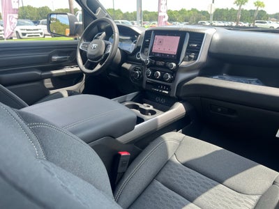 2026 RAM 1500 RAM 1500 EXPRESS CREW CAB 4X4 5'7' BOX