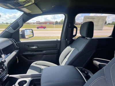 2026 RAM 1500 RAM 1500 EXPRESS CREW CAB 4X4 5'7' BOX