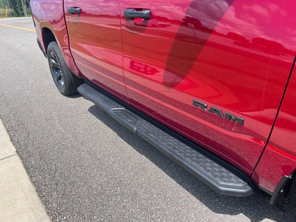 2026 RAM 1500 RAM 1500 EXPRESS CREW CAB 4X4 5'7' BOX