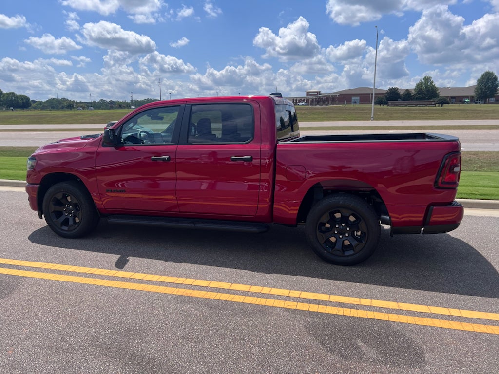 2026 RAM 1500 RAM 1500 EXPRESS CREW CAB 4X4 5'7' BOX