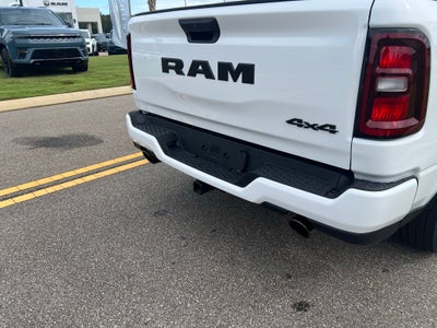 2027 RAM 1500 RAM 1500 EXPRESS CREW CAB 4X4 5'7' BOX