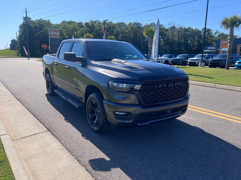 2026 RAM 1500 RAM 1500 EXPRESS CREW CAB 4X4 5'7' BOX