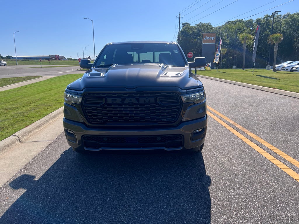 2026 RAM 1500 RAM 1500 EXPRESS CREW CAB 4X4 5'7' BOX
