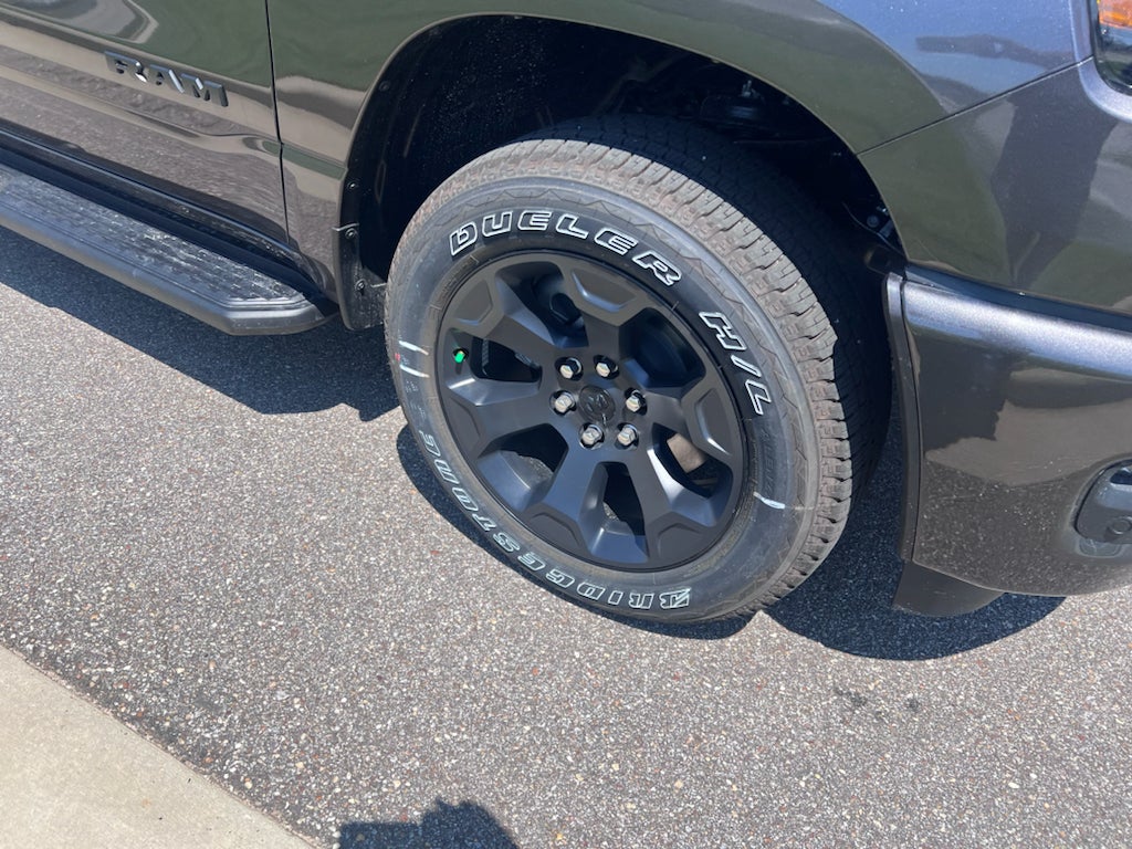 2026 RAM 1500 RAM 1500 EXPRESS CREW CAB 4X4 5'7' BOX