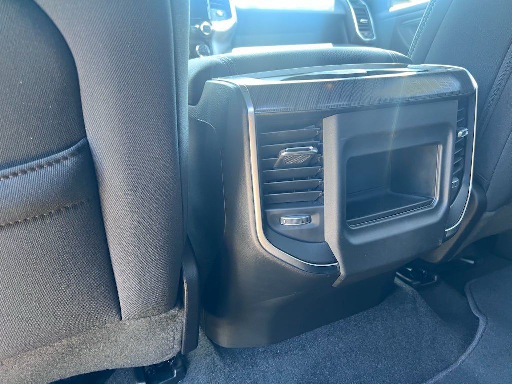 2026 RAM 1500 RAM 1500 EXPRESS CREW CAB 4X4 5'7' BOX
