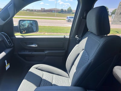 2026 RAM 1500 RAM 1500 EXPRESS CREW CAB 4X4 5'7' BOX