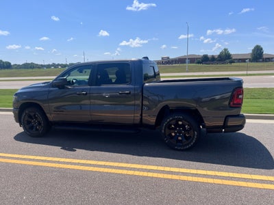 2026 RAM 1500 RAM 1500 EXPRESS CREW CAB 4X4 5'7' BOX