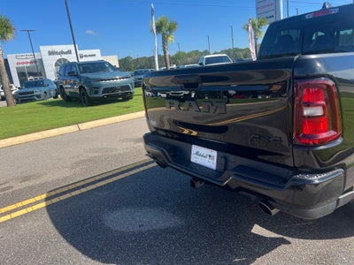 2027 RAM 1500 RAM 1500 EXPRESS CREW CAB 4X4 5'7' BOX