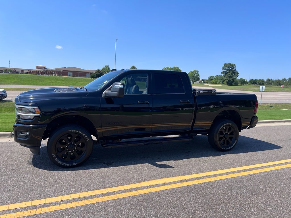 2024 RAM 2500 Laramie Crew Cab 4x4 6'4' Box