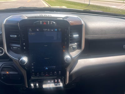 2024 RAM 2500 Laramie Crew Cab 4x4 6'4' Box