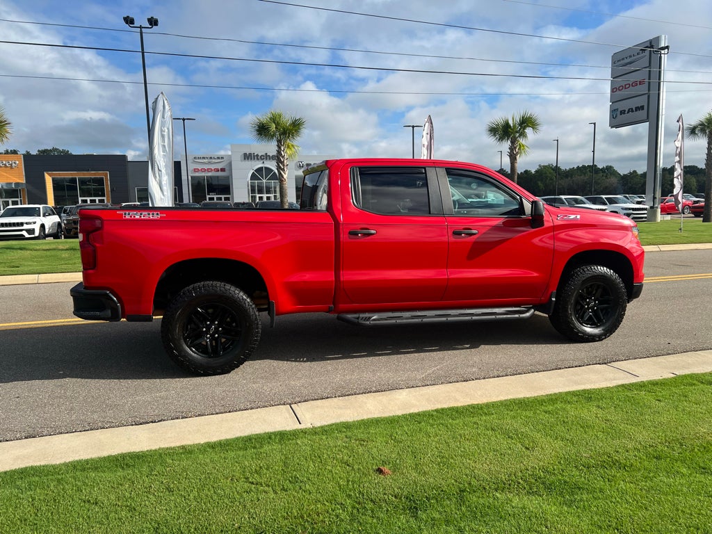 2022 Chevrolet Silverado 4WD Crew Cab Standard Bed Custom Trail Boss