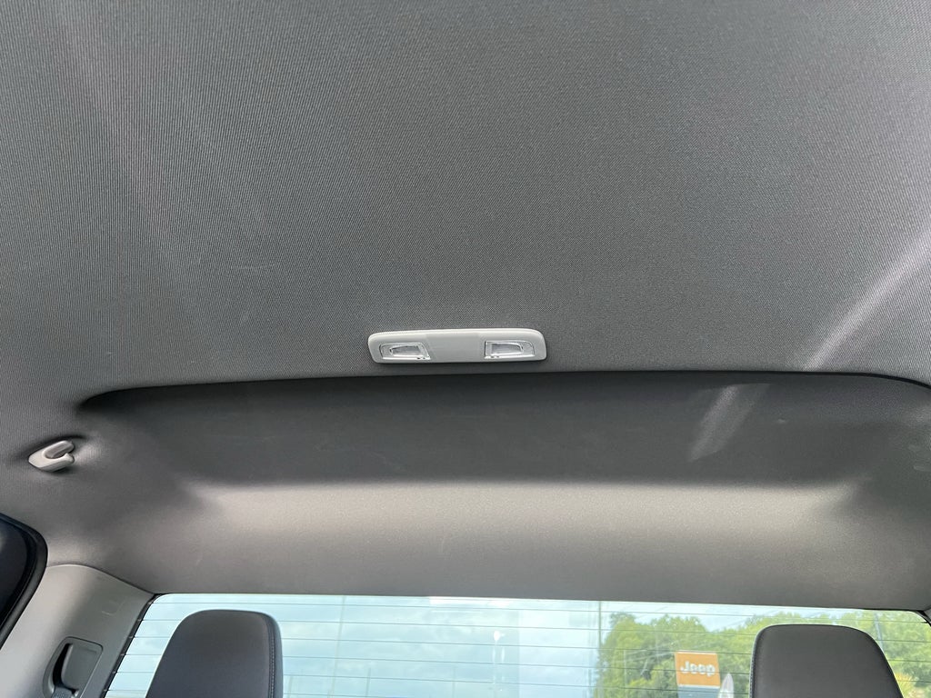 2022 Chevrolet Silverado 4WD Crew Cab Short Bed LT with 2FL