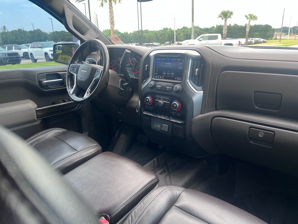 2020 Chevrolet Silverado 4WD Crew Cab Standard Bed LT