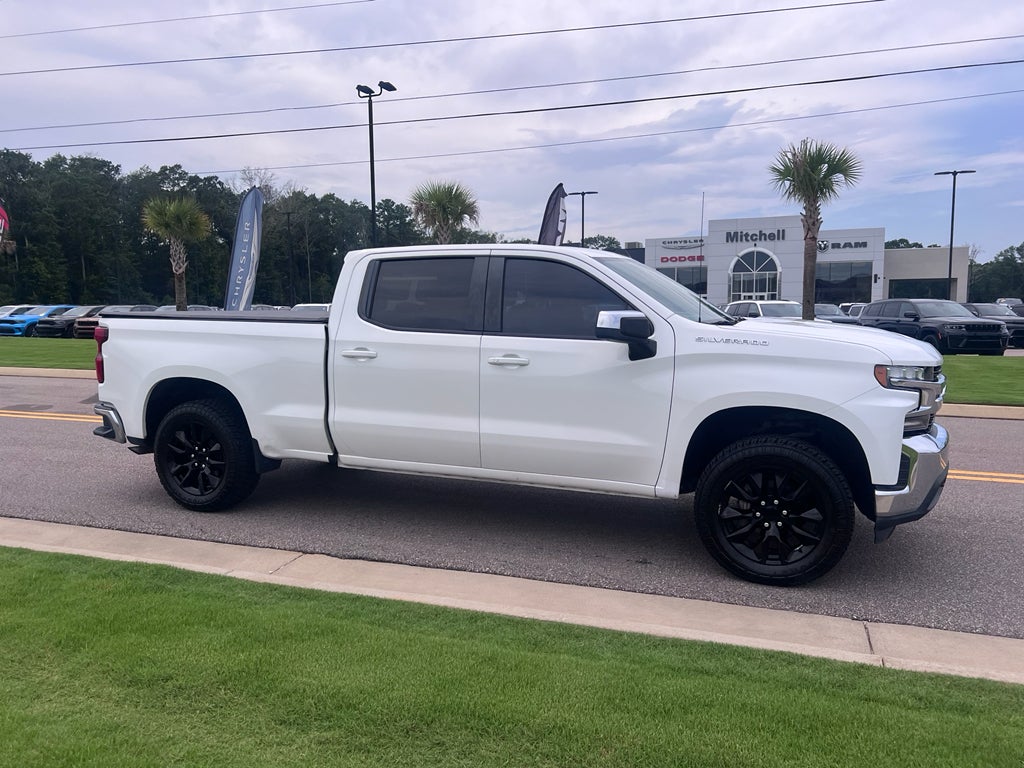 2020 Chevrolet Silverado 4WD Crew Cab Standard Bed LT