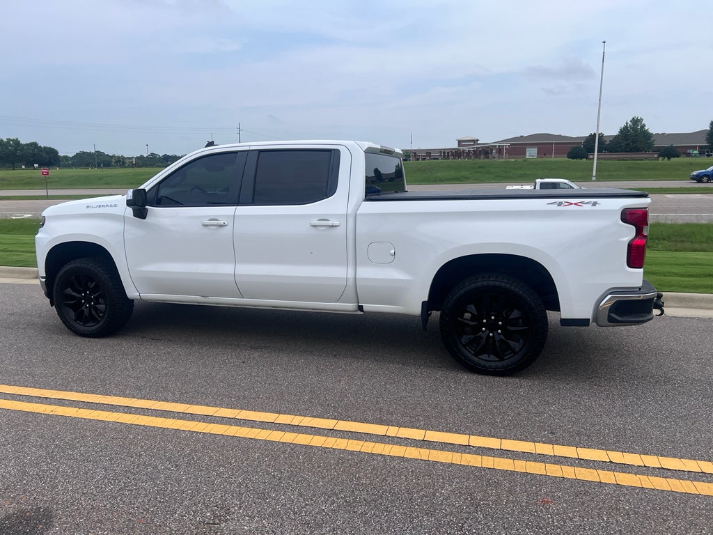 2020 Chevrolet Silverado 4WD Crew Cab Standard Bed LT