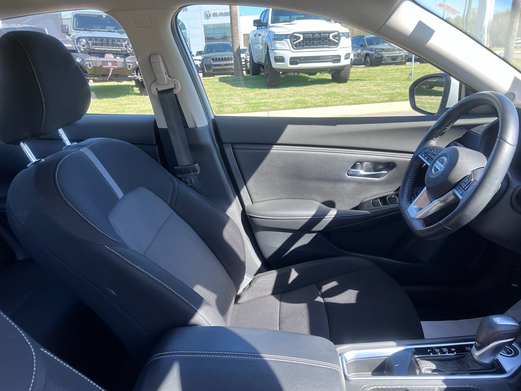 2023 Nissan Sentra SV Xtronic CVT