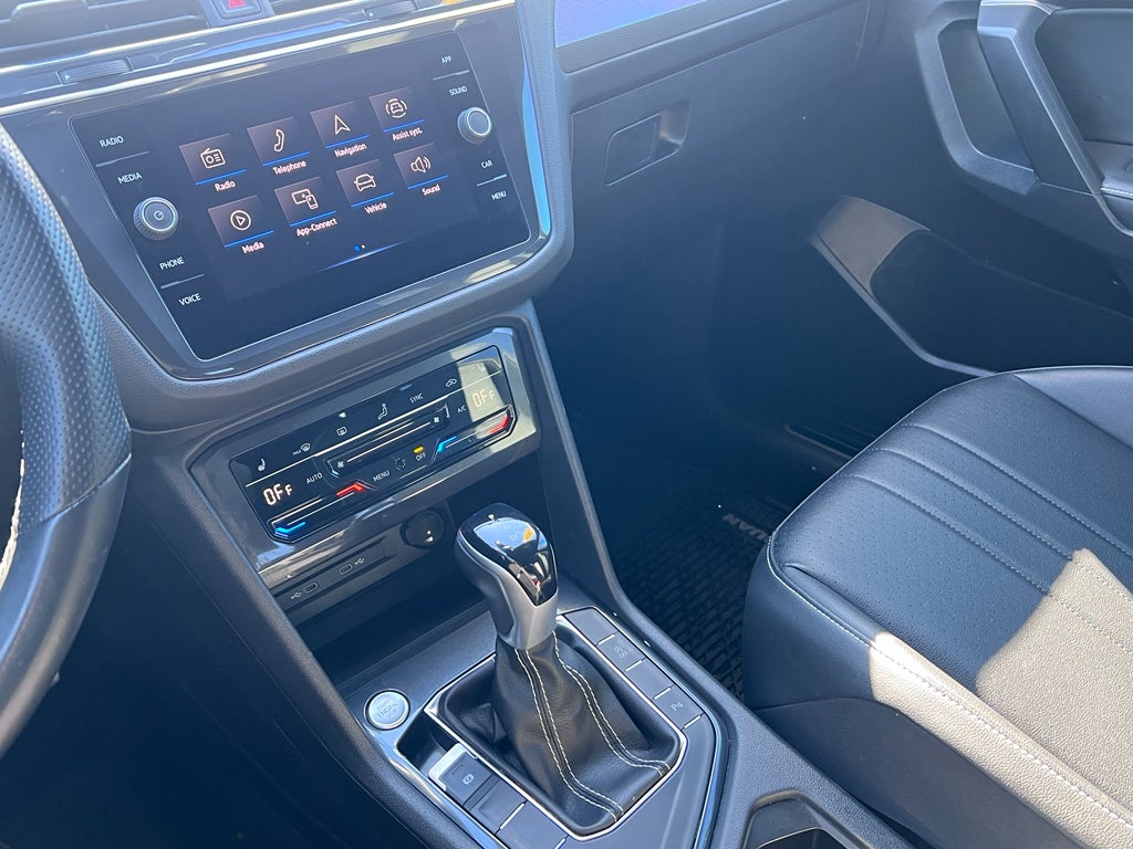 2023 Volkswagen Tiguan 2.0T SE R-Line Black