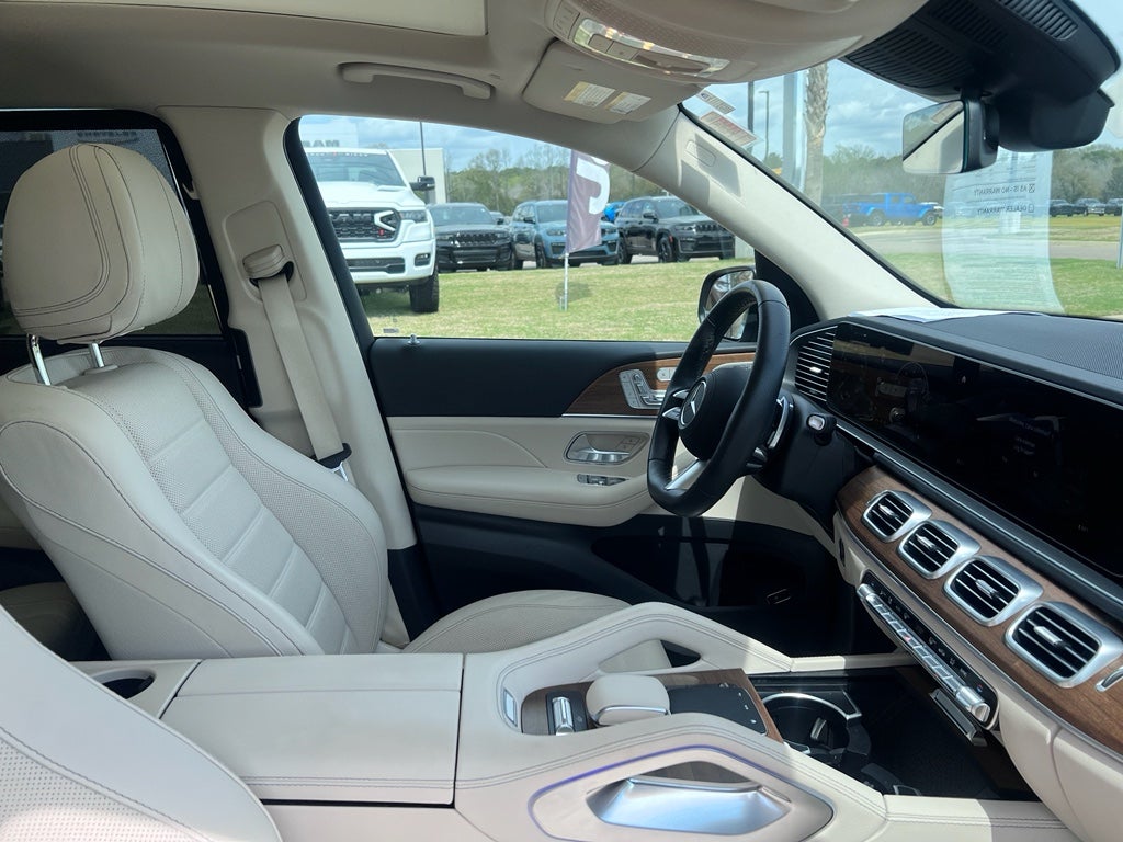 2025 Mercedes-Benz GLS 4MATIC®