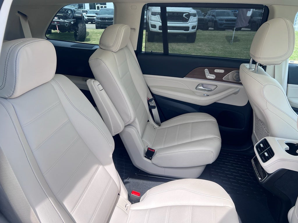 2025 Mercedes-Benz GLS 4MATIC®