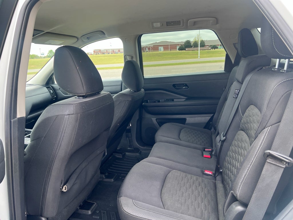 2023 Nissan Pathfinder SV FWD