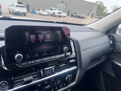 2023 Nissan Pathfinder SV FWD