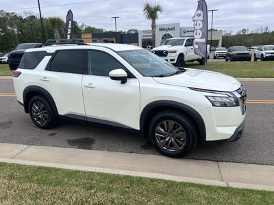 2023 Nissan Pathfinder SV FWD