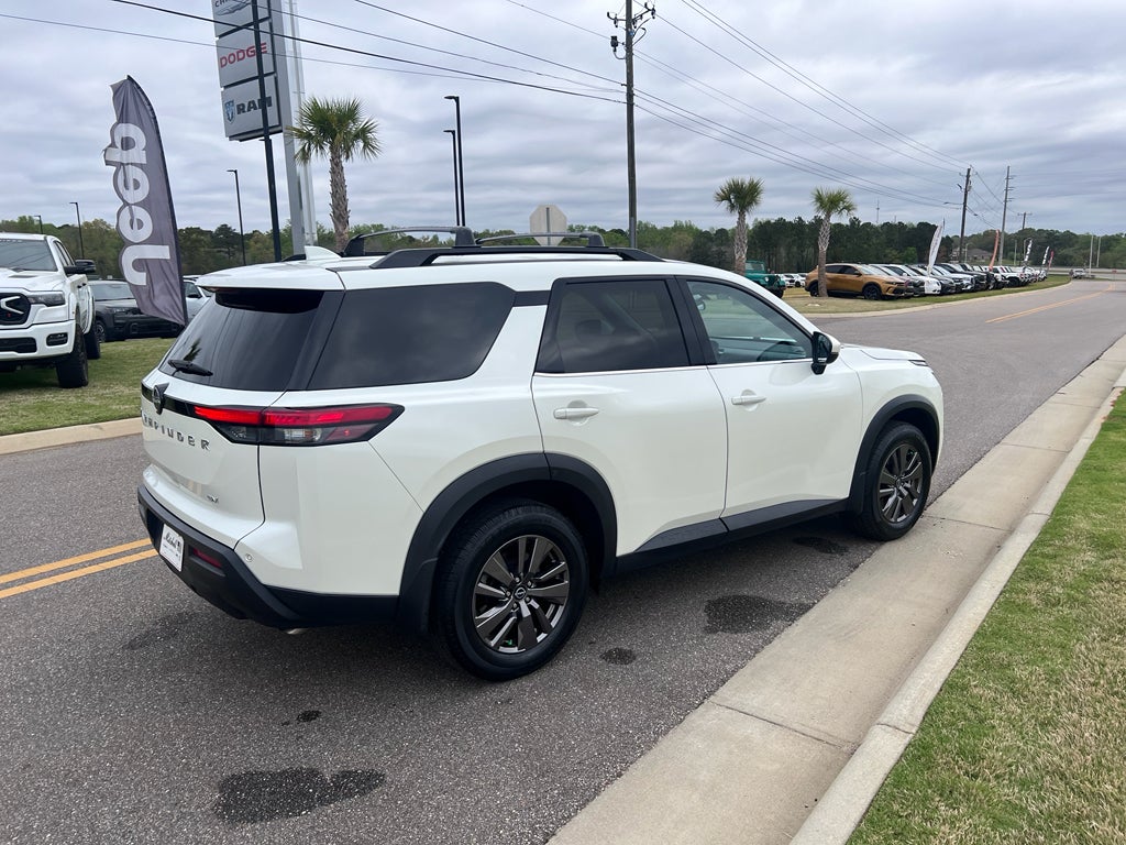 2023 Nissan Pathfinder SV FWD