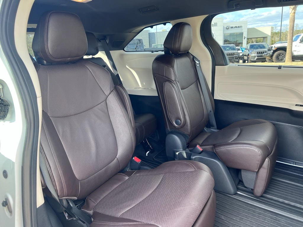 2024 Toyota Sienna Platinum