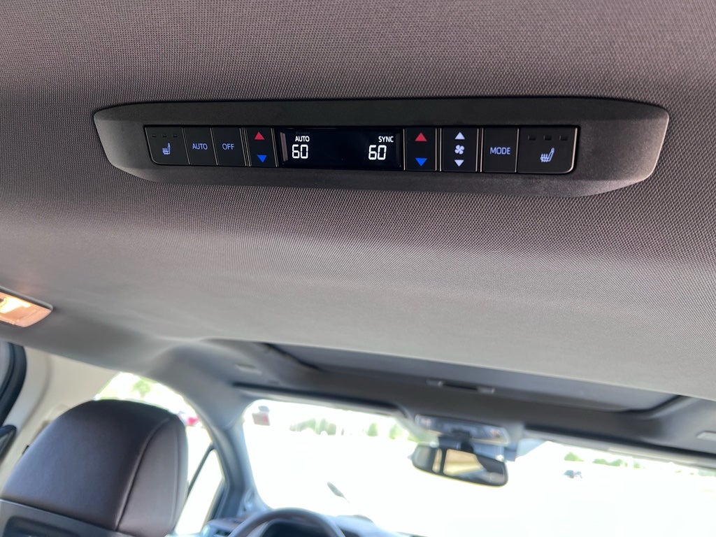 2024 Toyota Sienna Platinum