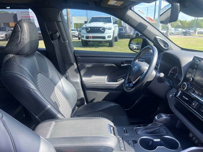 2022 Toyota Highlander XSE