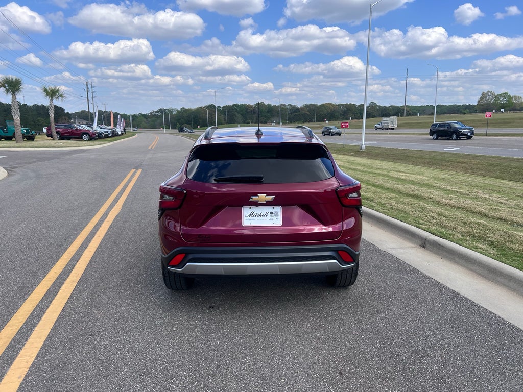 2024 Chevrolet Trax FWD LT