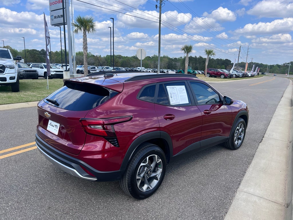 2024 Chevrolet Trax FWD LT