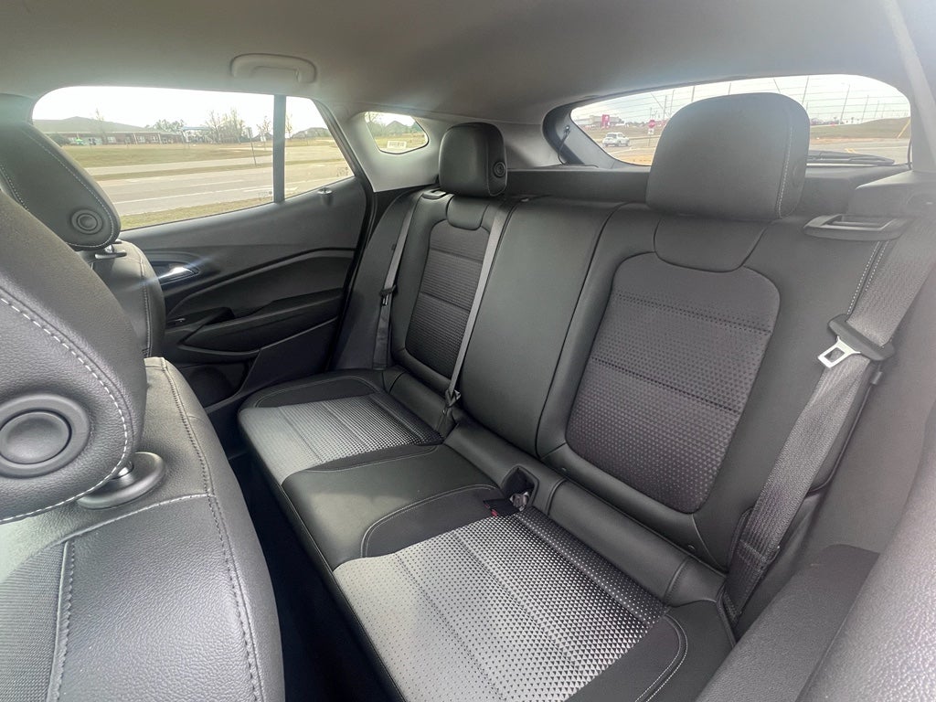 2025 Chevrolet Trax FWD LT