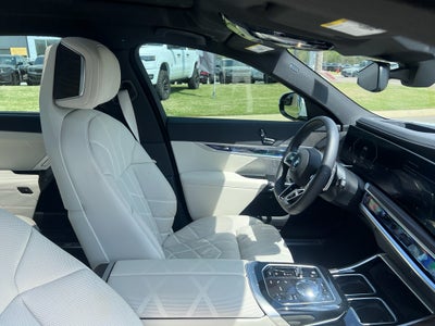 2025 BMW 7 series 740i