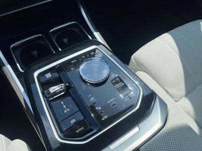 2025 BMW 7 series 740i