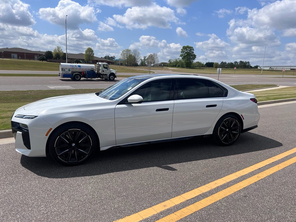 2025 BMW 7 series 740i